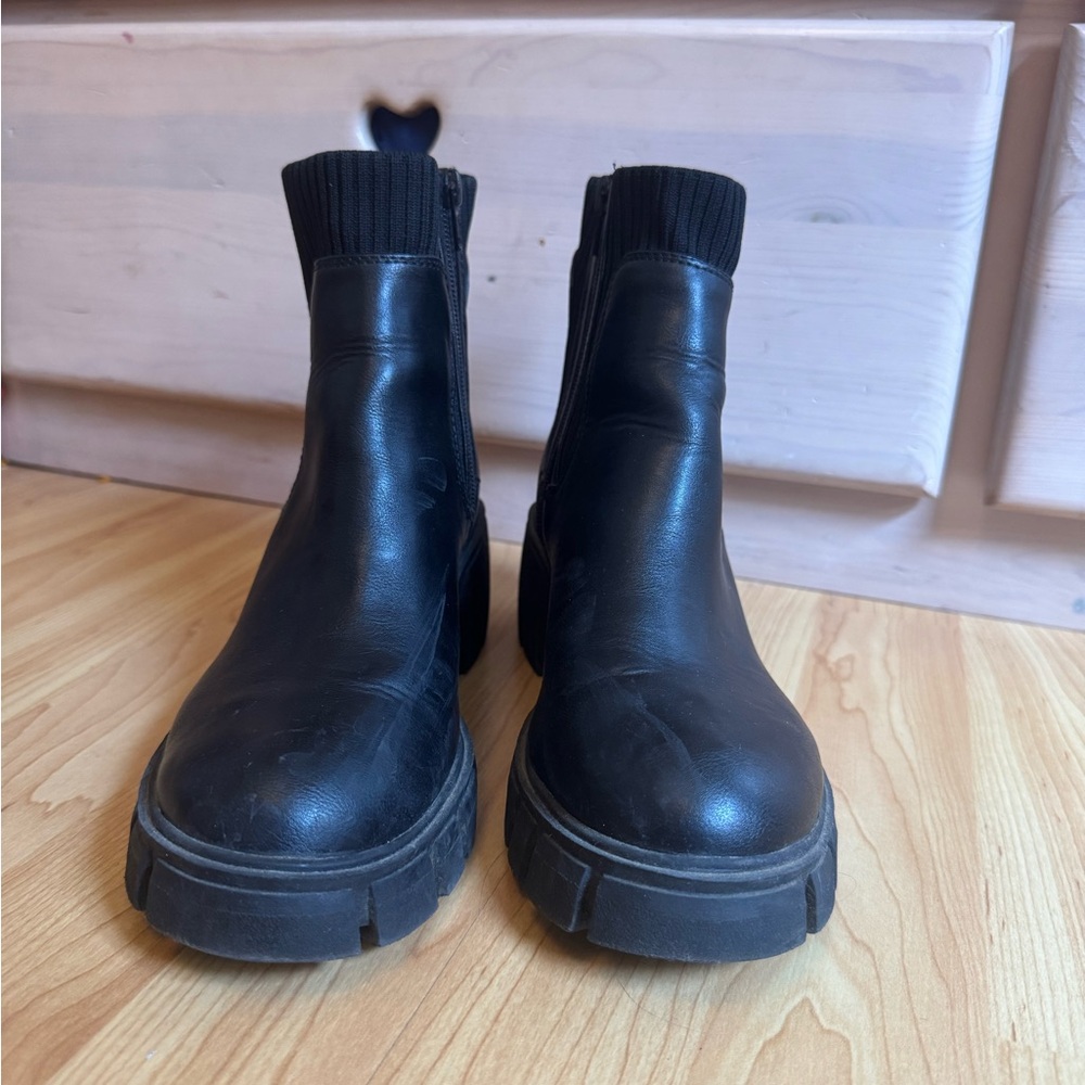 Black Universal Thread Chunky Heeled Chelsea Boot… - image 7